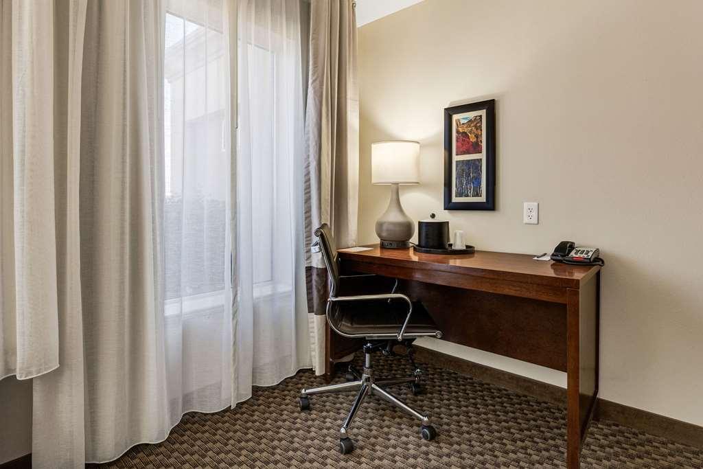 Comfort Inn & Suites Logan Near University Zimmer foto